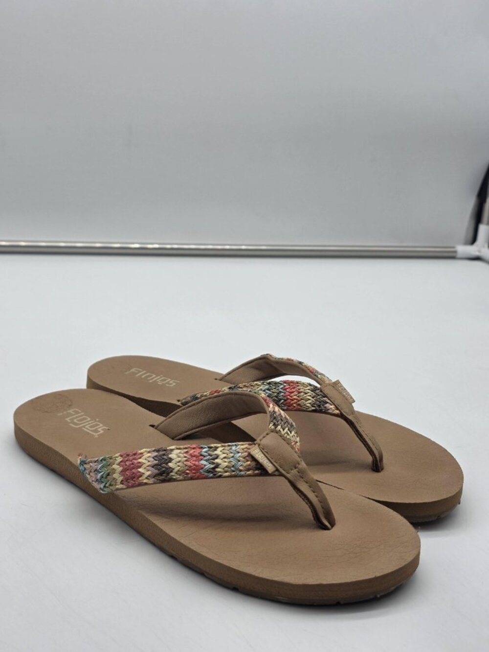 Flojos Sandals Womens Size 7 Brown Chevron Flip Flop Cushioned Comfort Shoes
